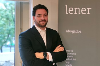 Lener fitxa a Carlos García com a soci de mercantil